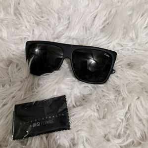 SUNGLASSES (4 pairs)